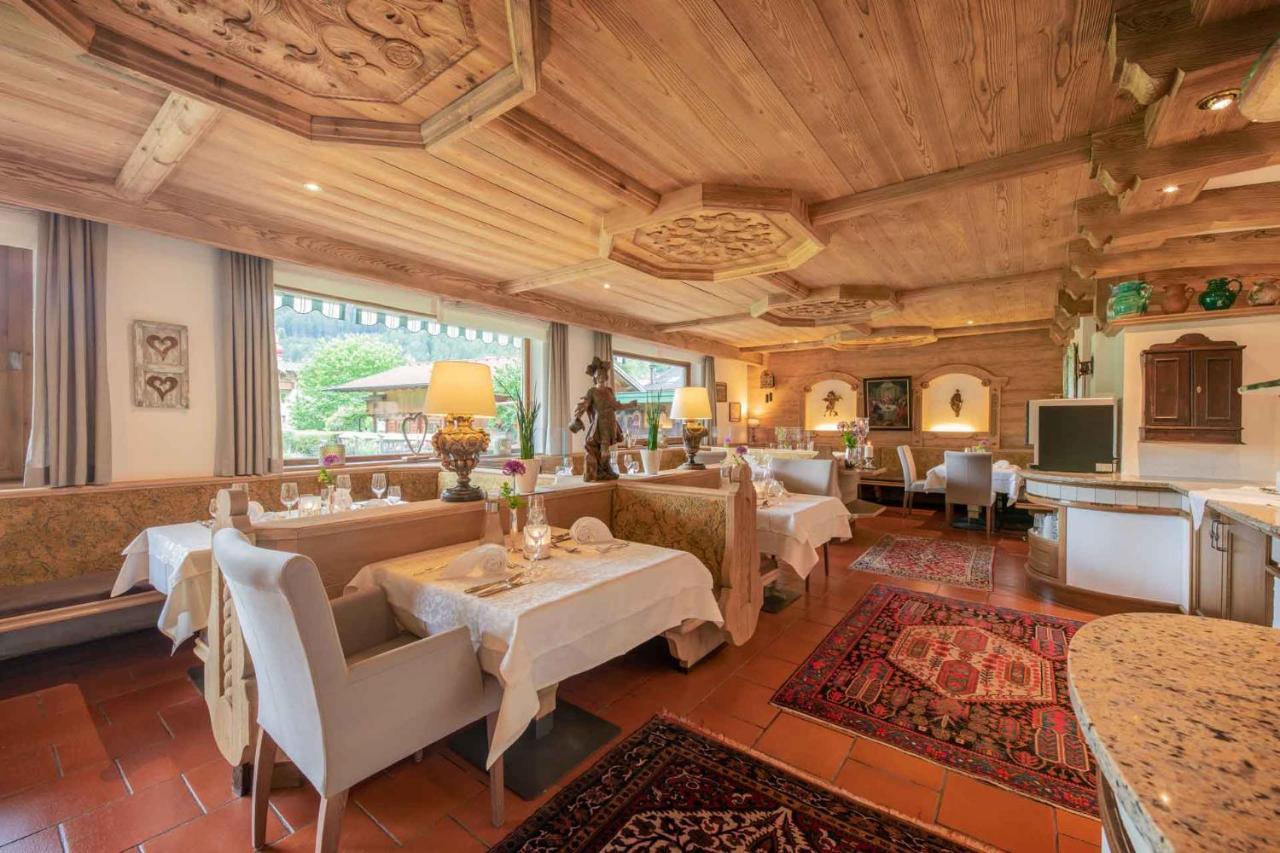 Familien- & Vitalhotel Auenhof Fulpmes Luaran gambar