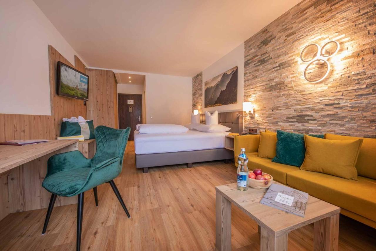 Familien- & Vitalhotel Auenhof Fulpmes Luaran gambar