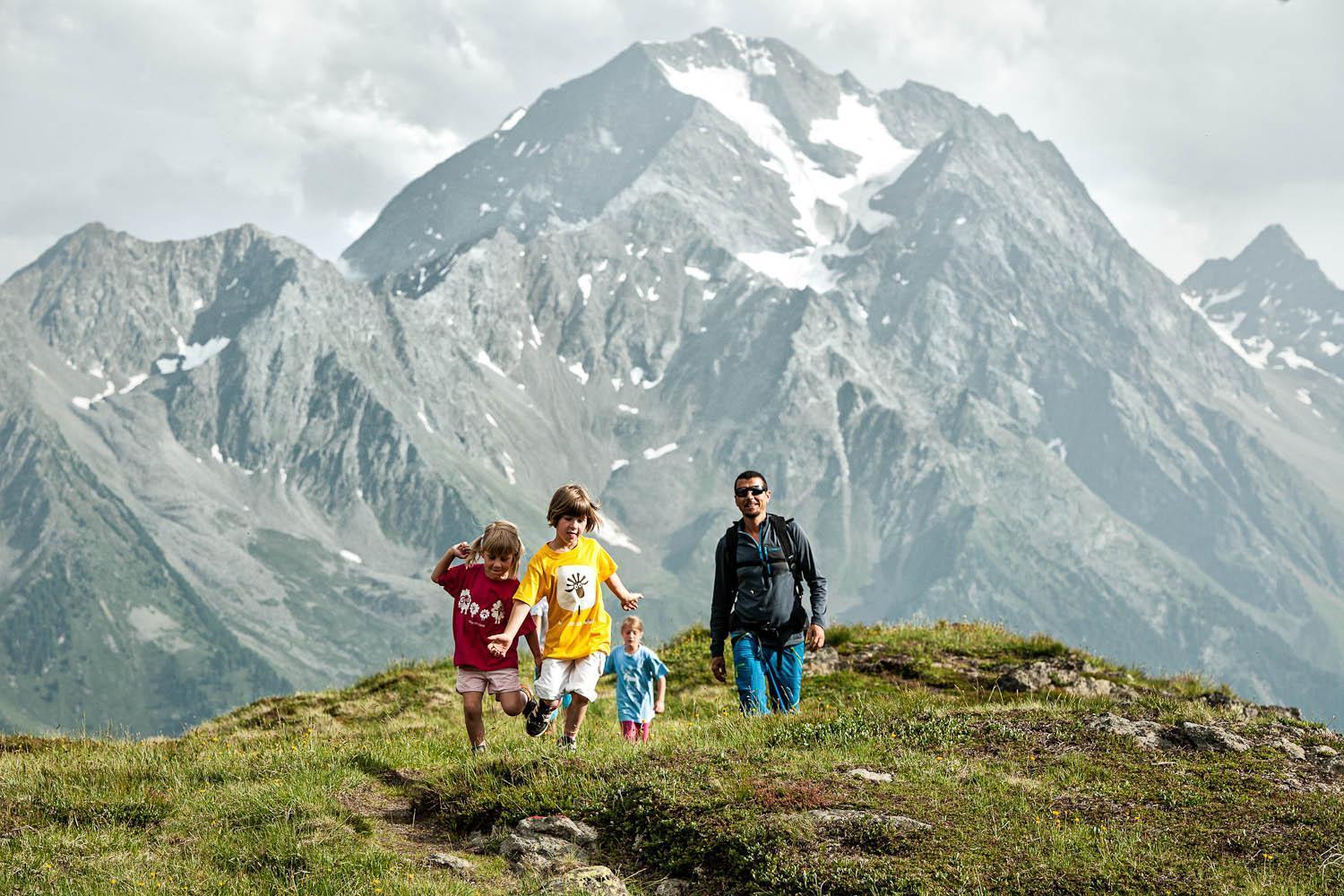 Familien- & Vitalhotel Auenhof Fulpmes Luaran gambar