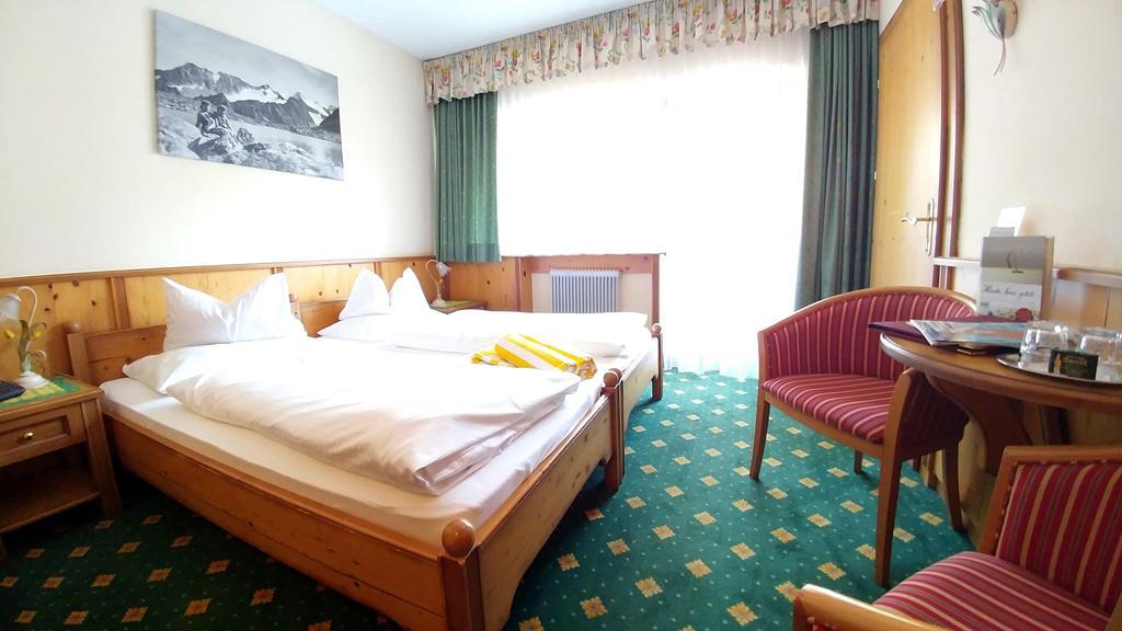 Familien- & Vitalhotel Auenhof Fulpmes Luaran gambar