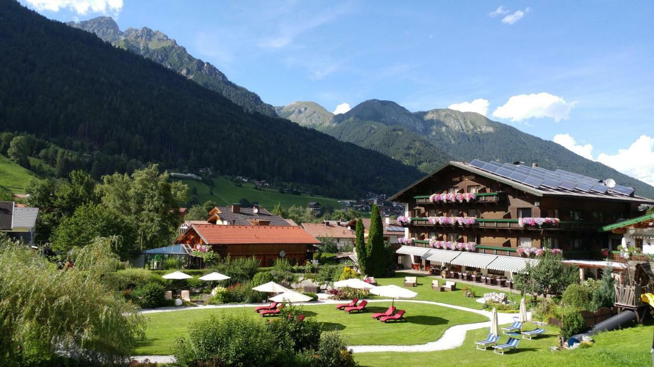 Familien- & Vitalhotel Auenhof Fulpmes Luaran gambar
